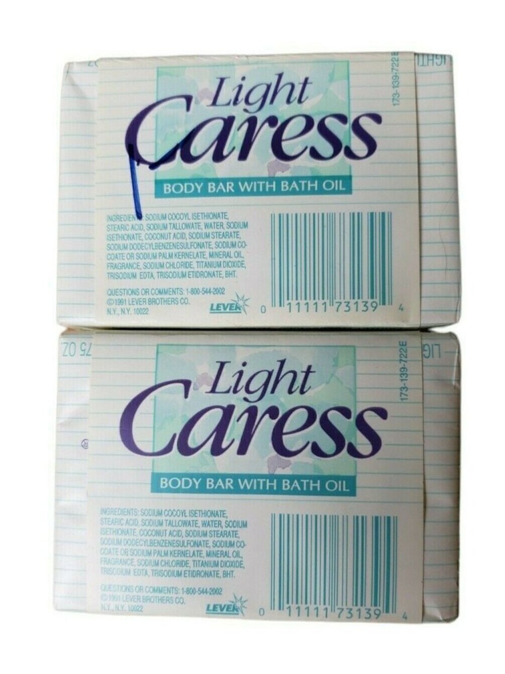 Vintage Lever Light Caress Body Soap 4 Bars Bath Oil 4.75oz 1991 NOS Movie Prop